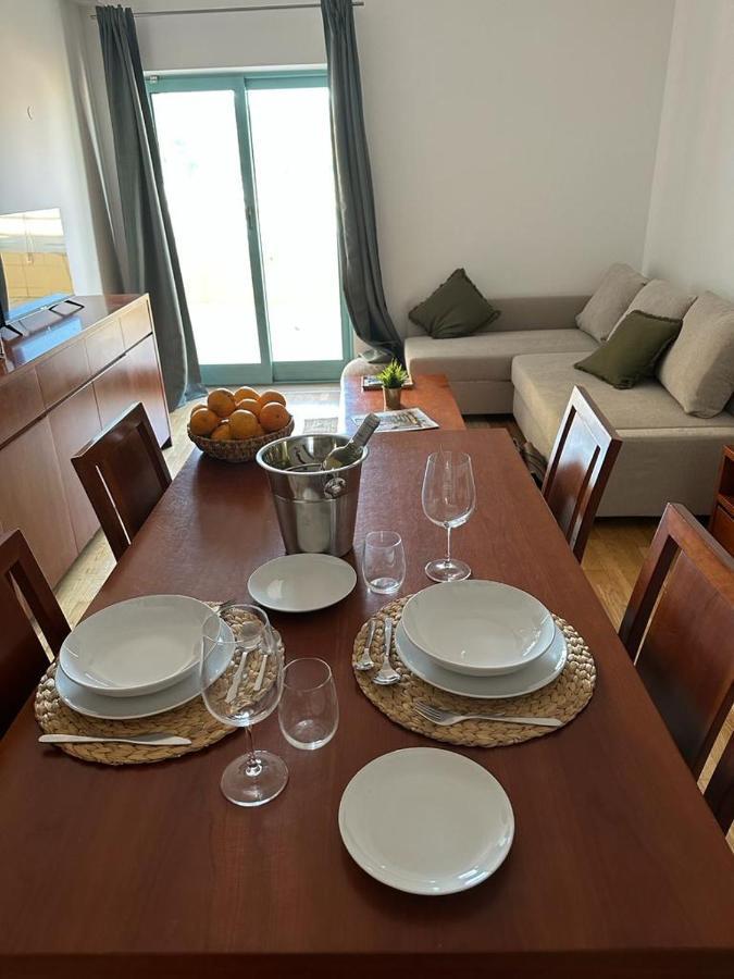 Marina De Albufeira T1 Ate 2 Pax Ou T2 Ate 6 Pax Com Piscina E Vista Marina Apartment Exterior photo